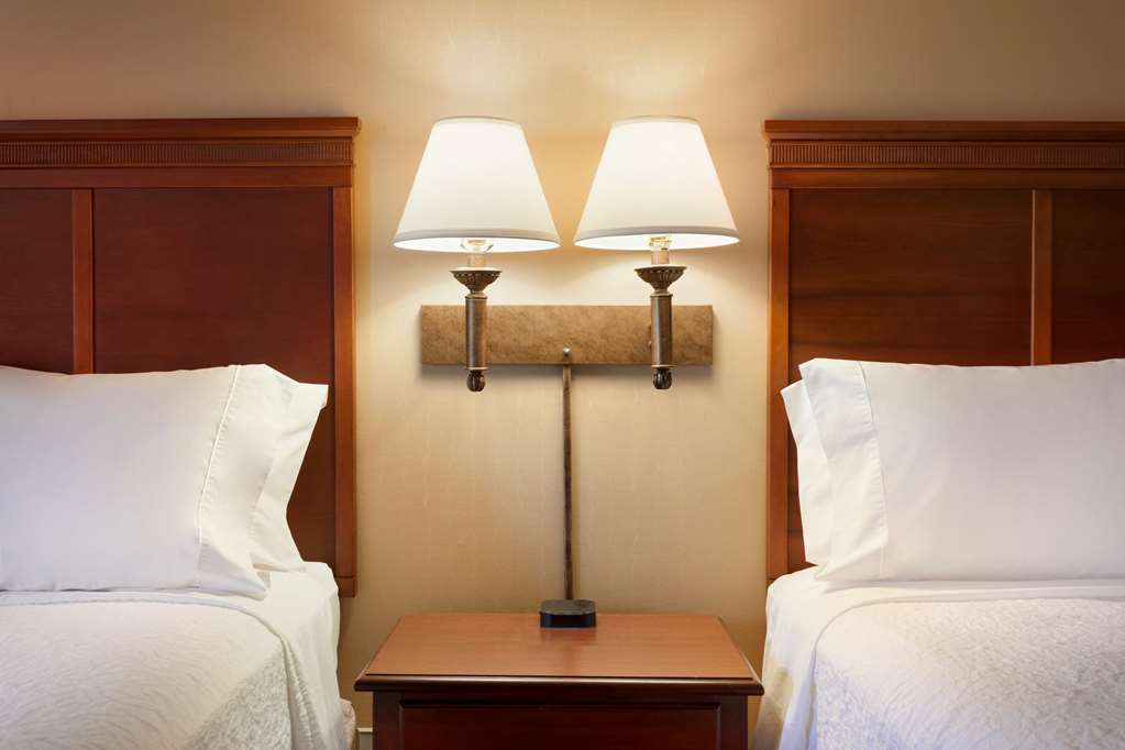 Hampton Inn By Hilton Harrisburg West Меканіксберґ Номер фото